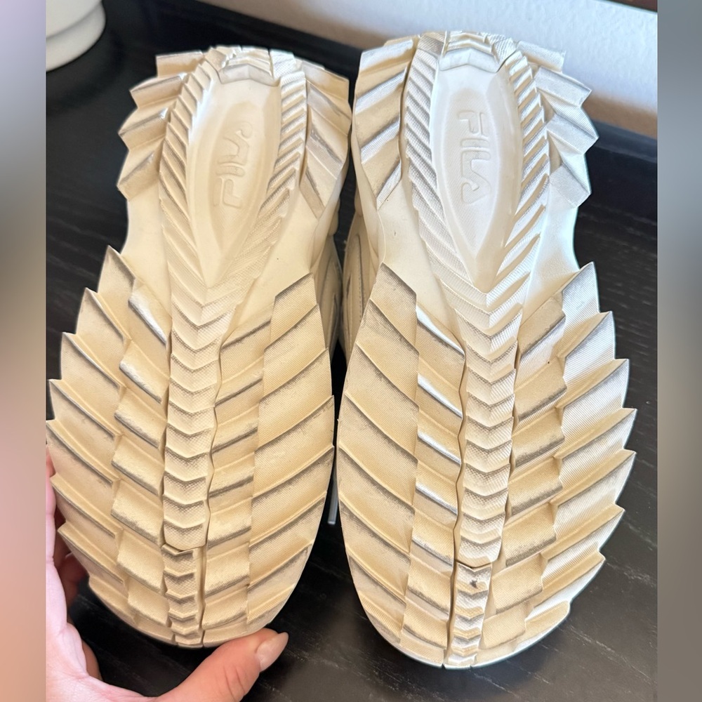 Fila Chunky Cream Platform Sneakers - Picture 4 of 4